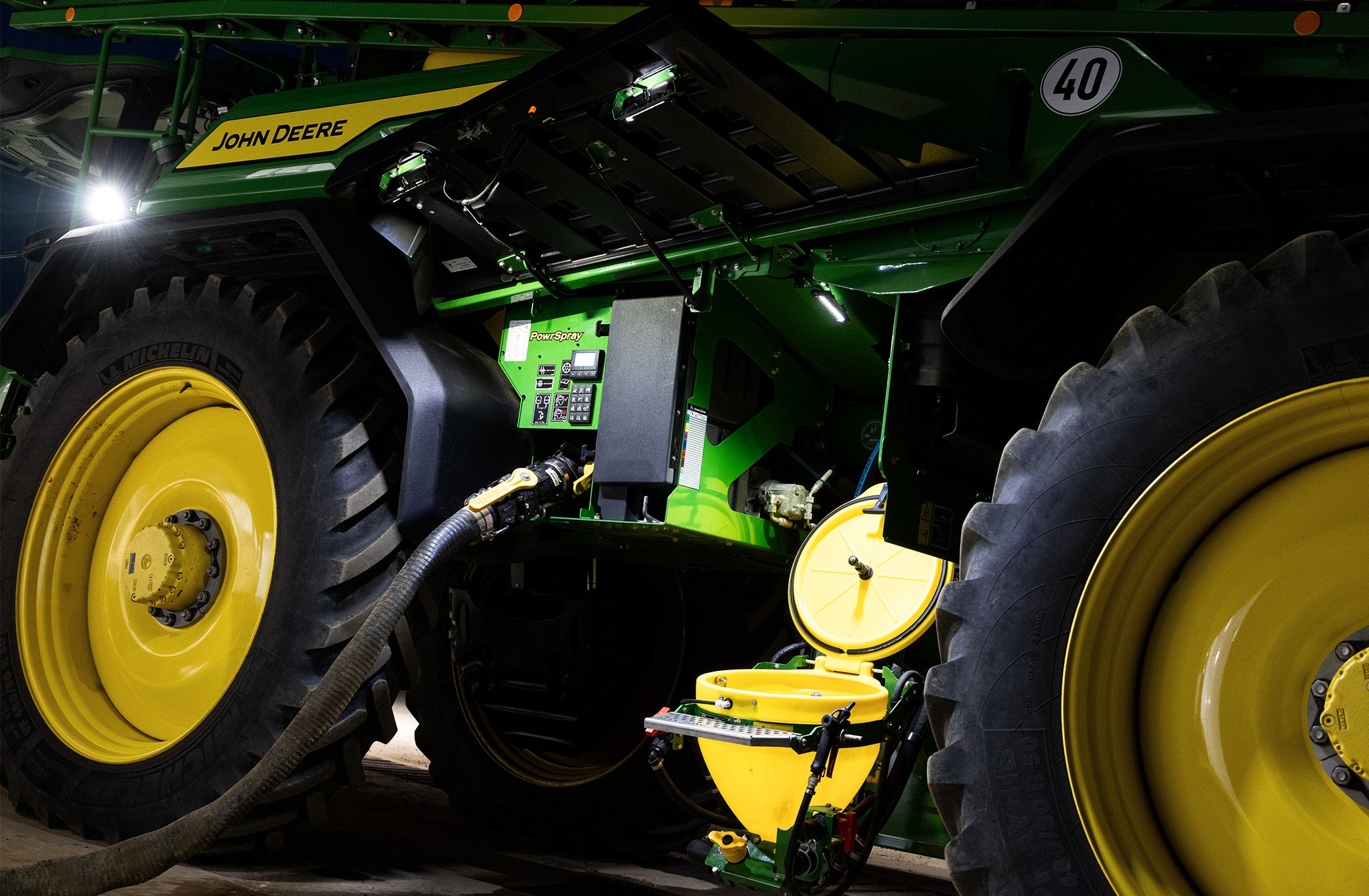 Tamsoje plaunamas 500R purkštuvas Tamsoje plaunamas 500R purkštuvas