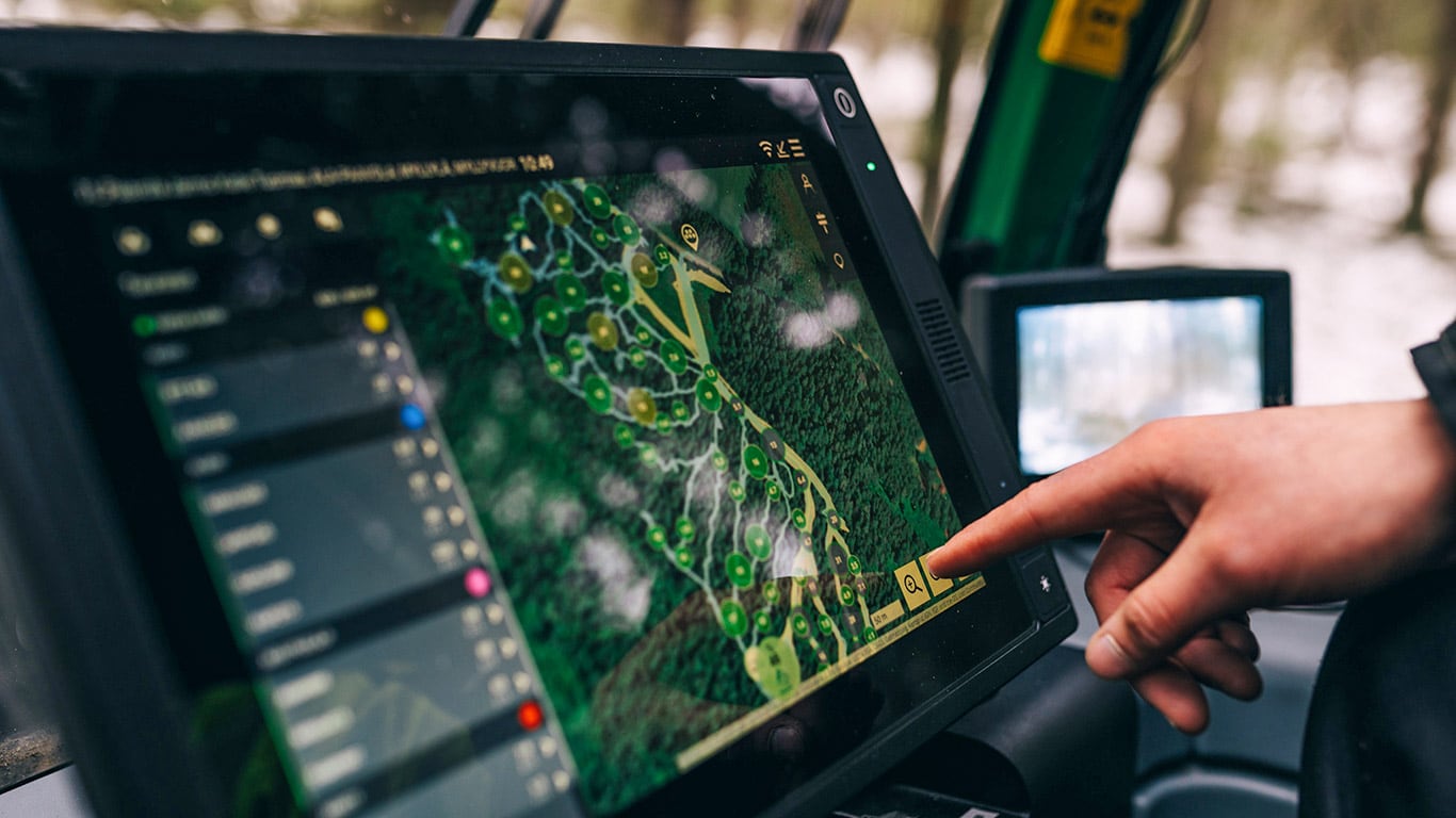 Kompiuterio displėjus „John Deere“ miško mašinoje