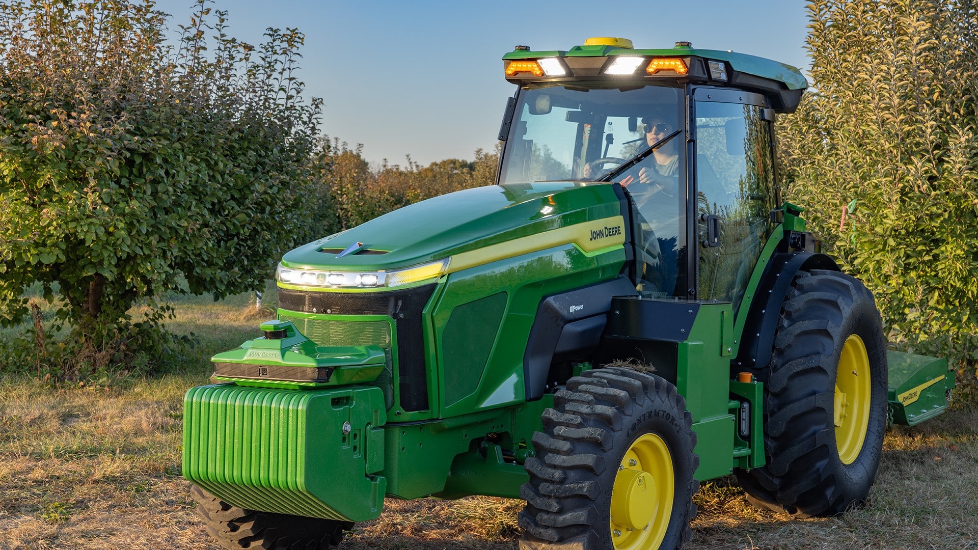 E-Power_tractor_01
