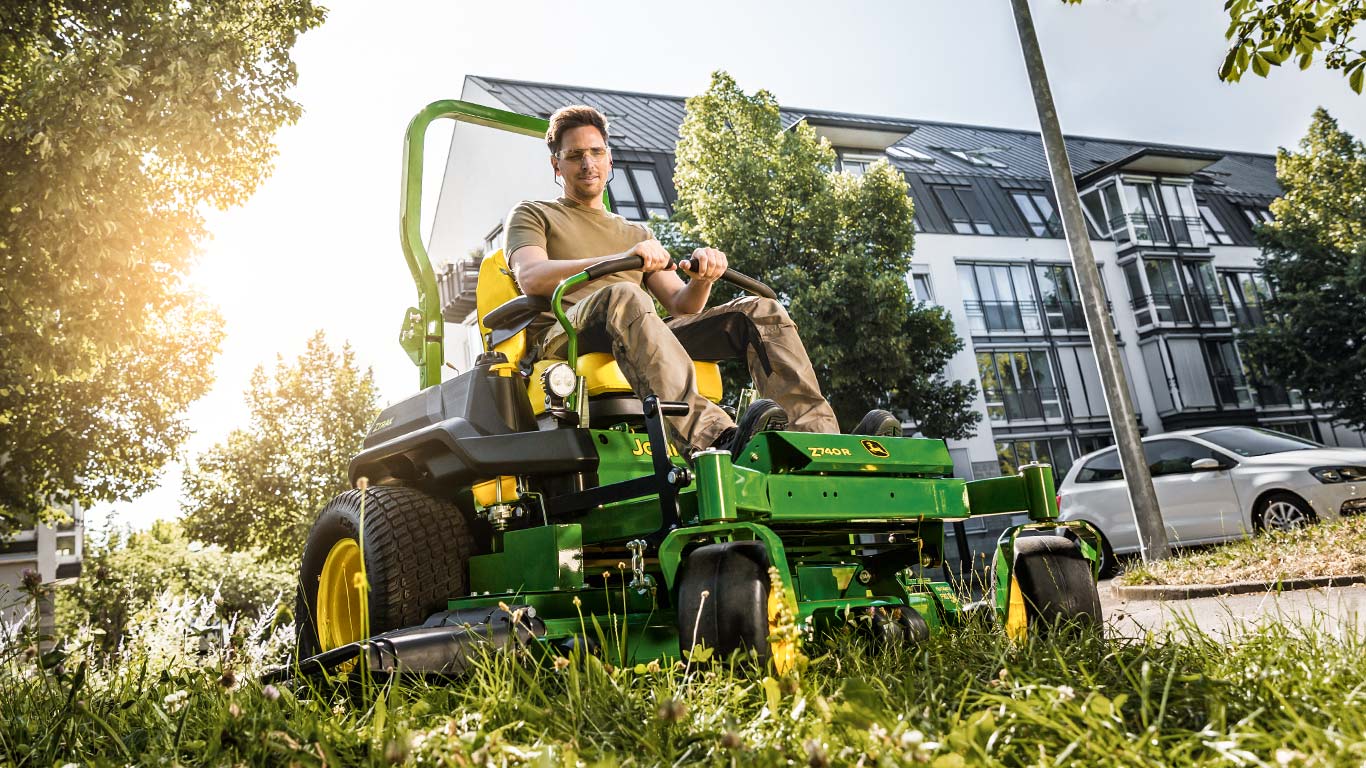 Commercial Zero Turn Mowers