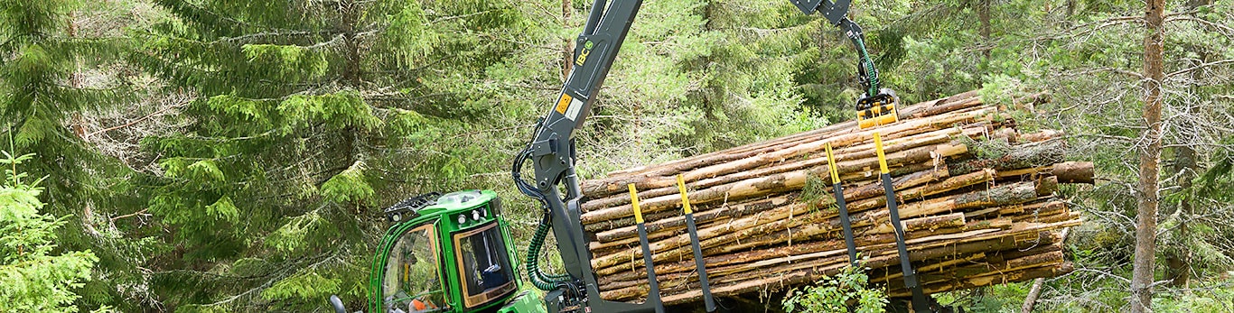 John Deere 1010G perveža medieną miške