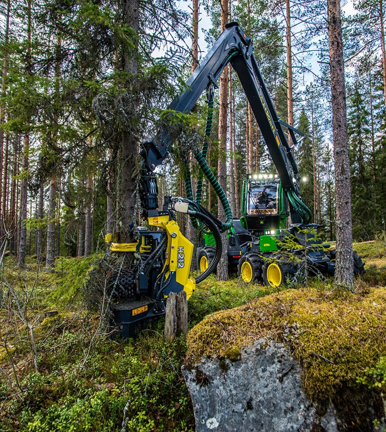 John Deere 1070G ir H212 miške