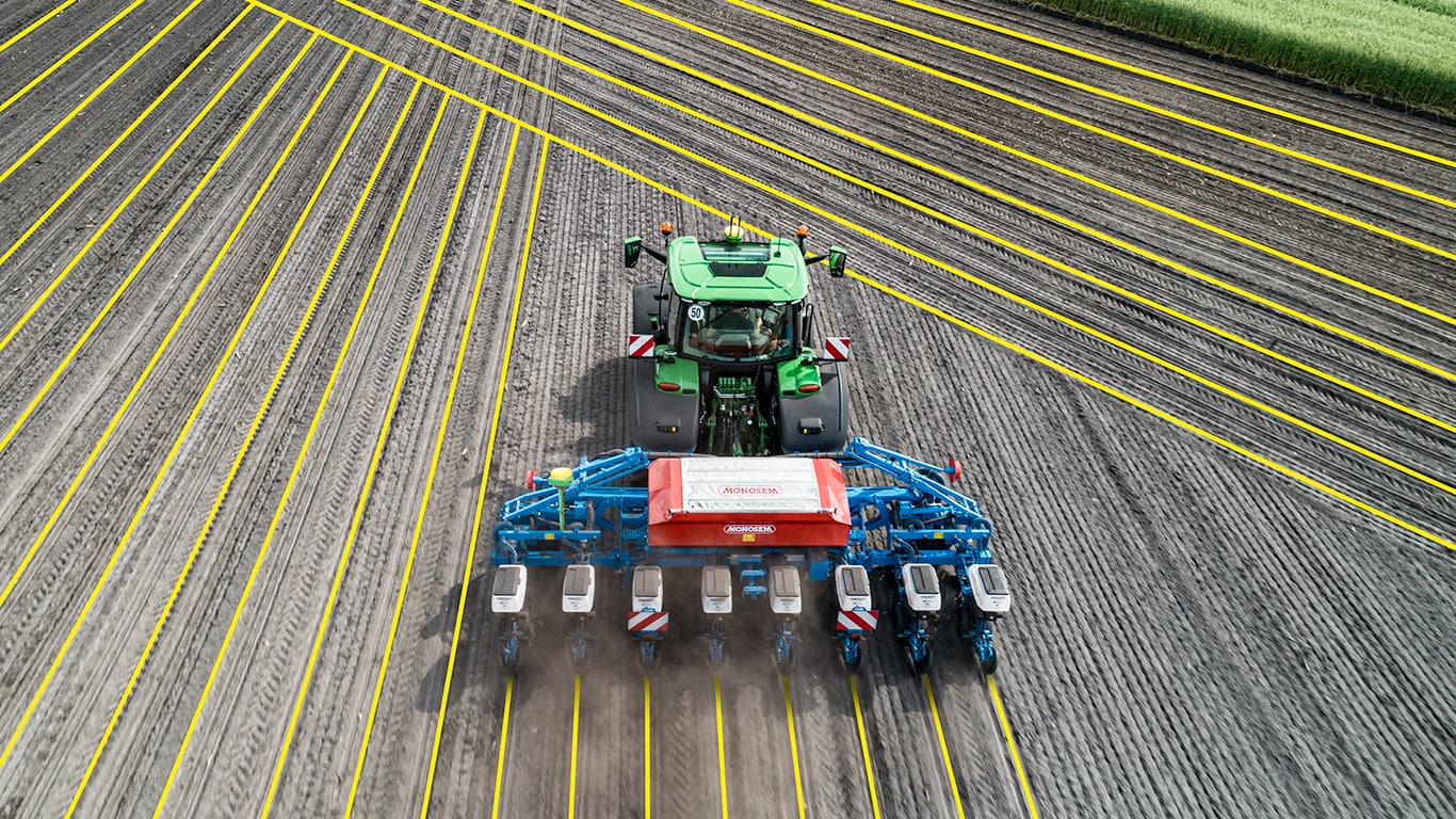 Autopath John Deere traktorių vaizdas iš viršaus