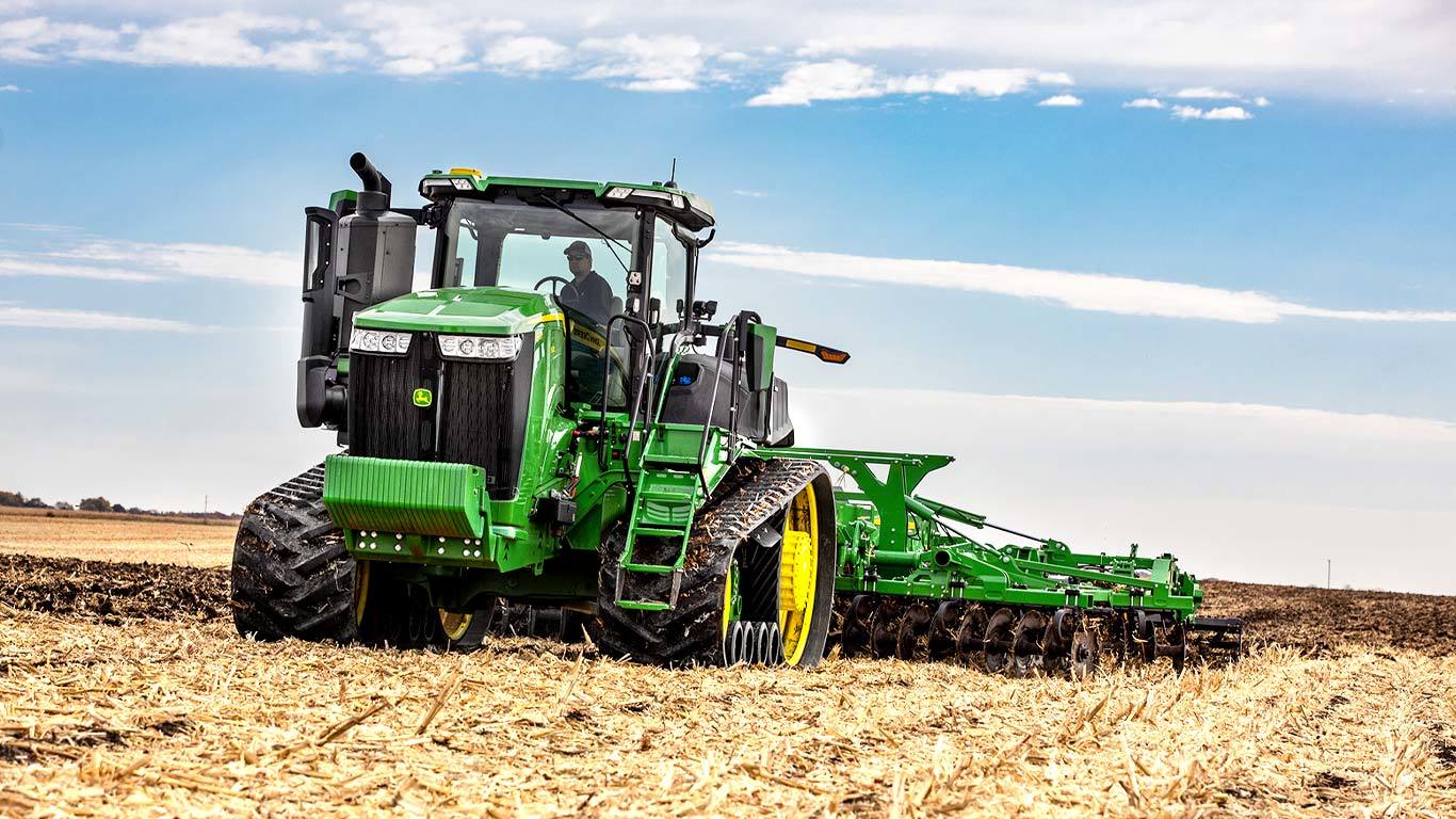 9 serijos traktorius l John Deere