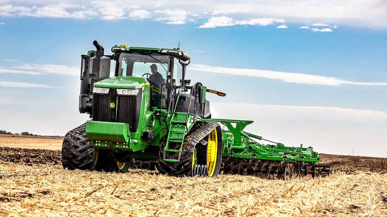 9 serijos traktorius l John Deere